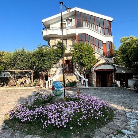 Hotel Orikum Exterior photo
